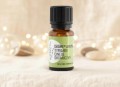 Tymianek Cineol organiczny olejek eteryczny Ekome® 10 ml - buteleczka w jasnej aromatycznej aranżacji