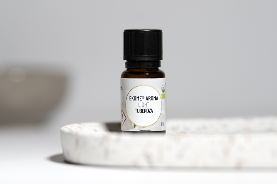 Ekome® tuberoza organiczny olejek Light 5% 10 ml - butelka z ciemnego szkła